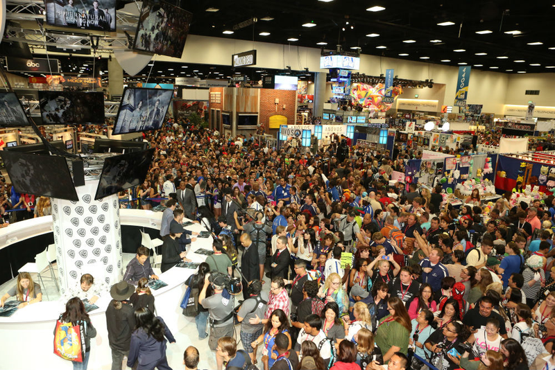 Illustration for article titled The Crazy Lengths People Go To For San Diego Comic Con